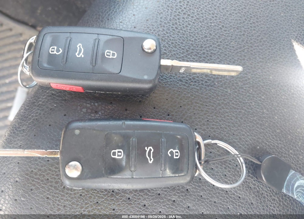 2014 VOLKSWAGEN JETTA VIN: 3VWD07AJ2EM285738
