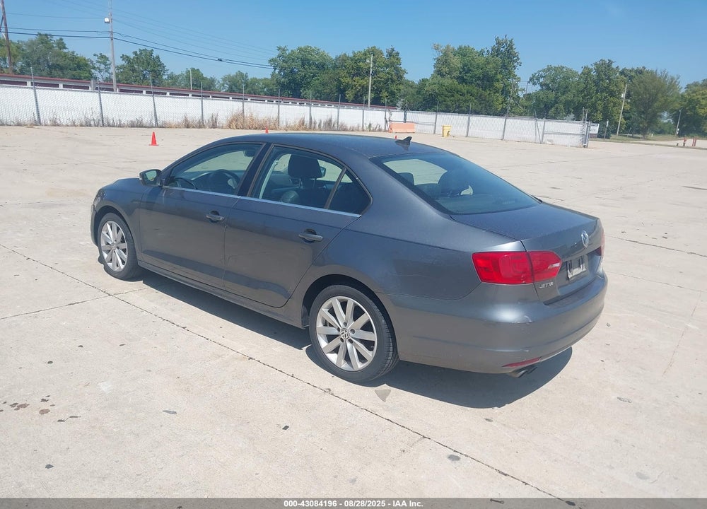 2014 VOLKSWAGEN JETTA VIN: 3VWD07AJ2EM285738