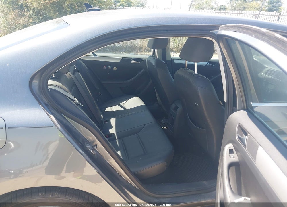 2014 VOLKSWAGEN JETTA VIN: 3VWD07AJ2EM285738