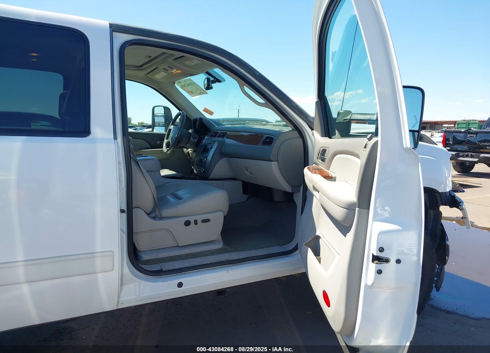 2008 GMC SIERRA 2500HD SLT VIN: 1GTHK23608F135836