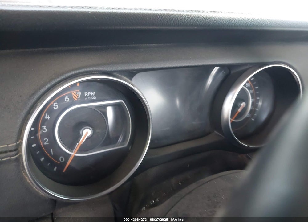 2020 JEEP WRANGLER UNLIMITED SAHARA 4X4 VIN: 1C4HJXEG1LW170612