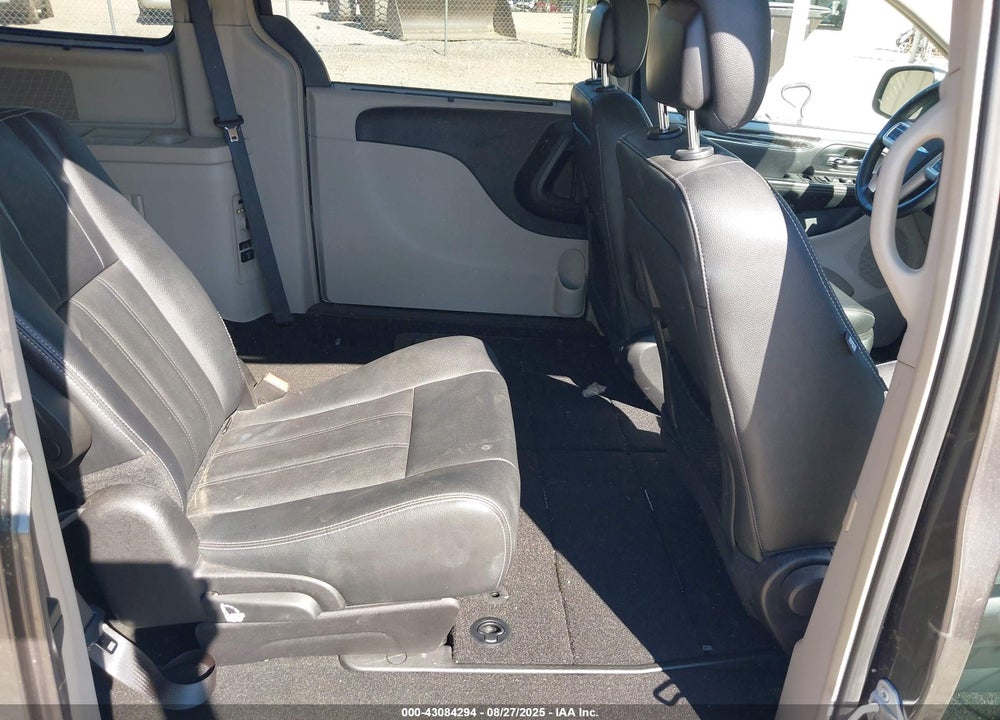 2016 CHRYSLER TOWN & COUNTRY TOURING VIN: 2C4RC1BG3GR246636