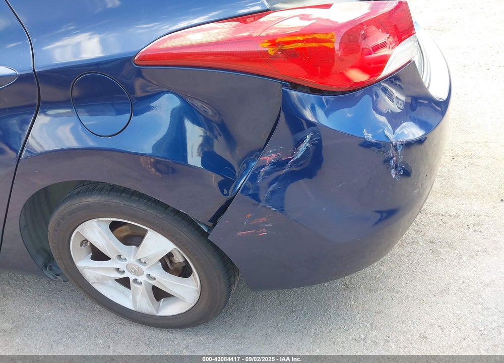 2013 HYUNDAI ELANTRA GLS VIN: KMHDH4AE2DU709907