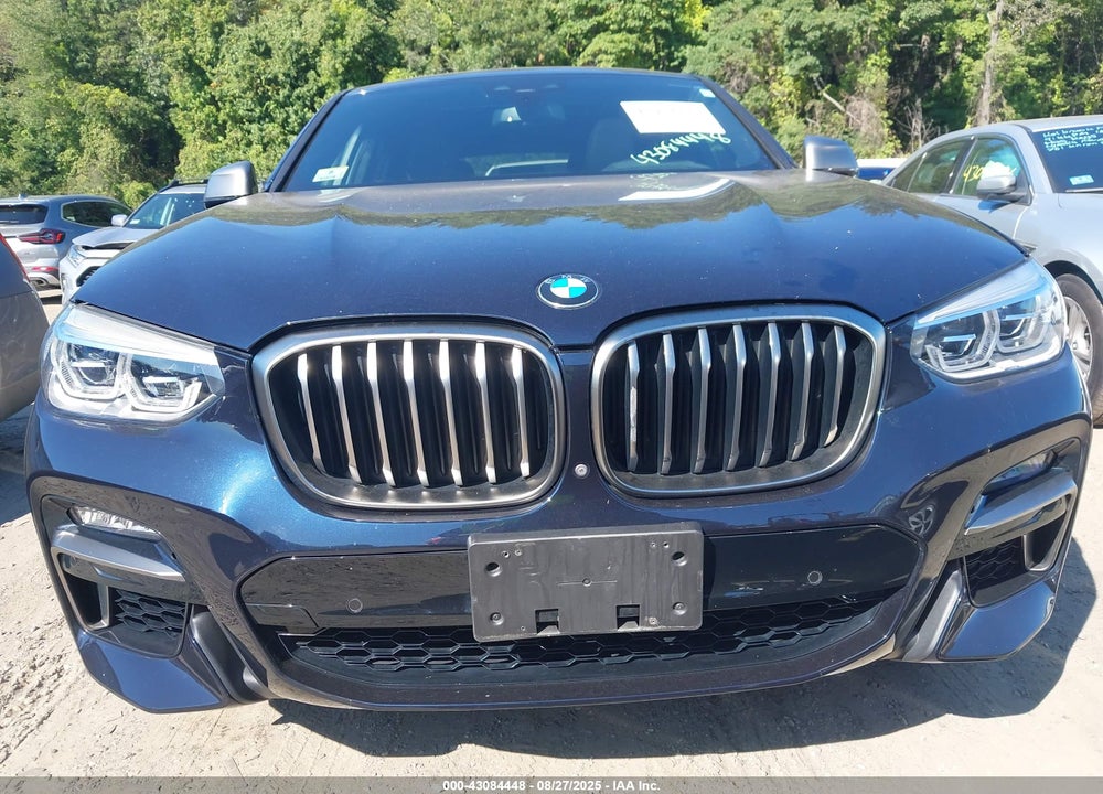 2021 BMW X4 VIN: 5UX2V5C01M9E04592