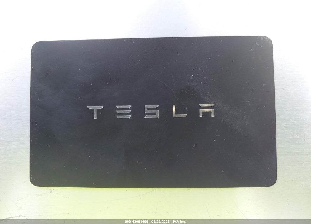 2022 TESLA MODEL X VIN: 7SAXCAE50NF363619