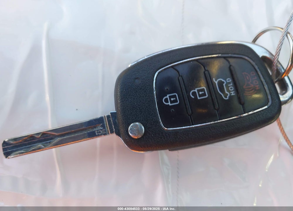 2017 HYUNDAI TUCSON VIN: KM8J33A2XHU361555
