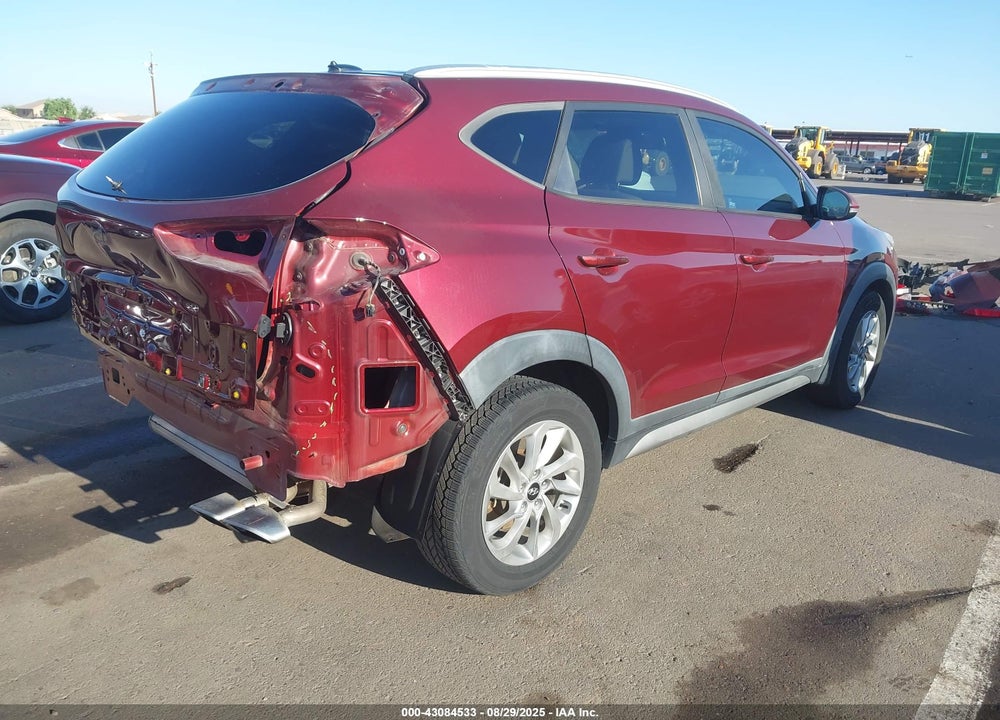 2017 HYUNDAI TUCSON VIN: KM8J33A2XHU361555