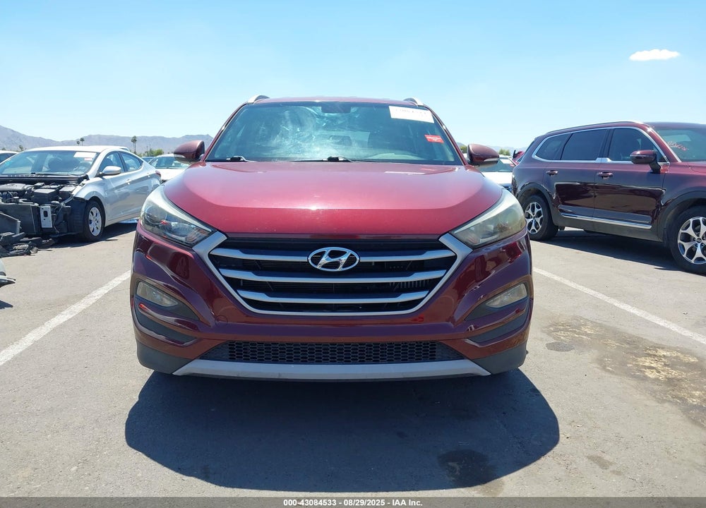 2017 HYUNDAI TUCSON VIN: KM8J33A2XHU361555