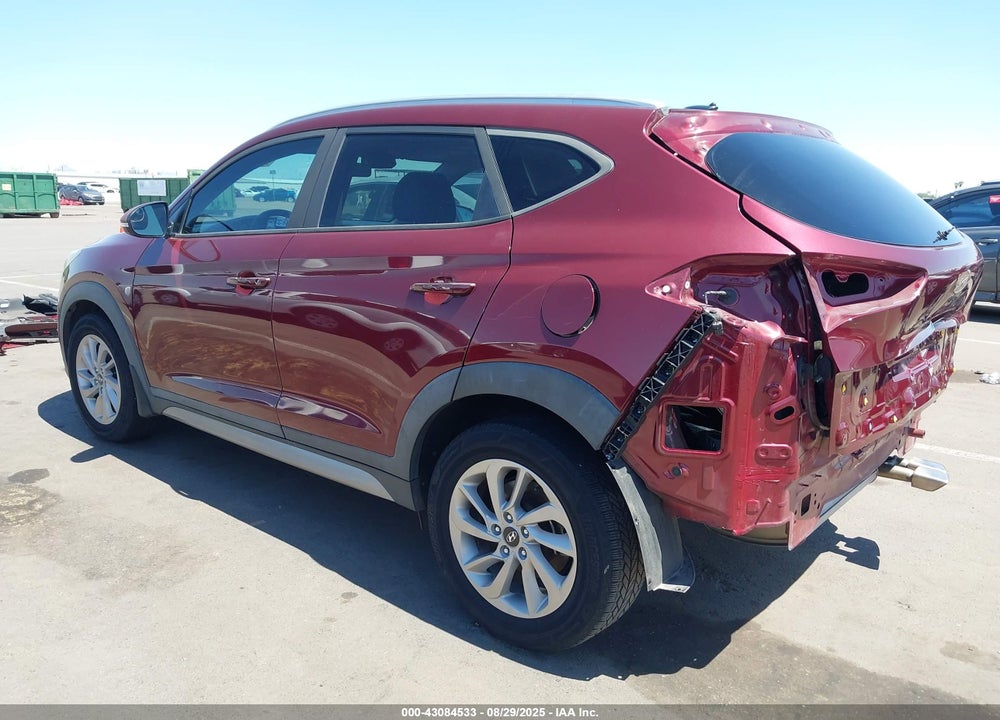 2017 HYUNDAI TUCSON VIN: KM8J33A2XHU361555