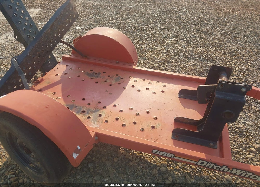 2015 DITCH WITCH TRAILER VIN: 1DSB121B3F170003
