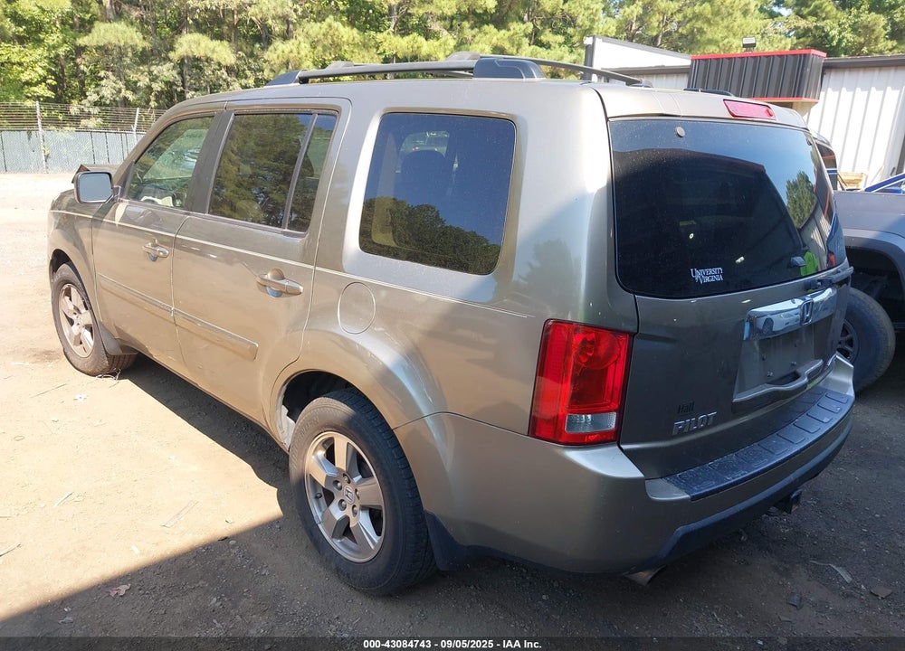2011 HONDA PILOT VIN: 5FNYF4H70BB104566