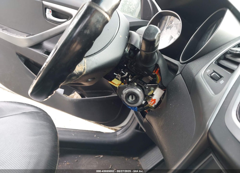 2015 HYUNDAI ELANTRA LIMITED VIN: 5NPDH4AE1FH600274