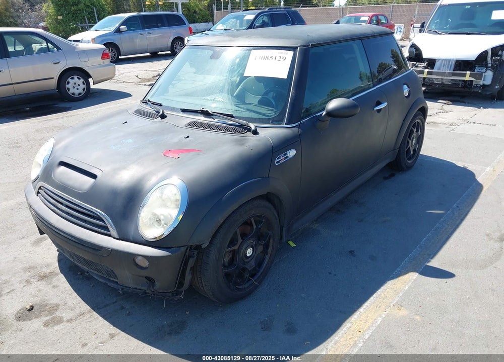 2006 MINI COOPER S VIN: WMWRE335X6TJ33452