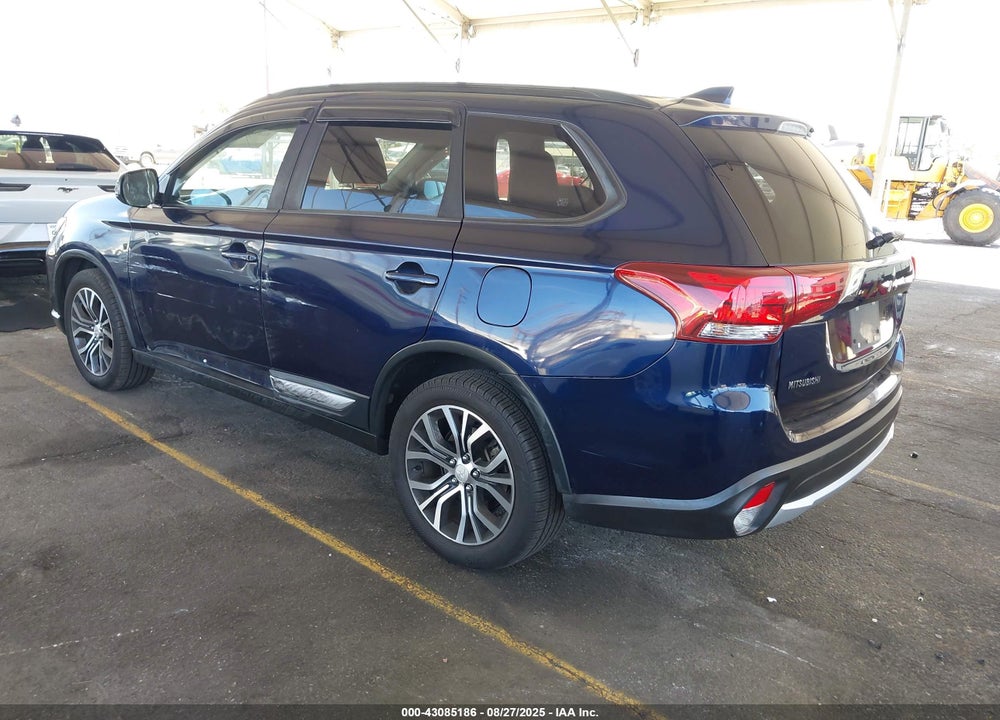 2018 MITSUBISHI OUTLANDER VIN: JA4AD2A3XJJ004947