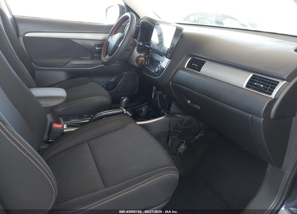 2018 MITSUBISHI OUTLANDER VIN: JA4AD2A3XJJ004947