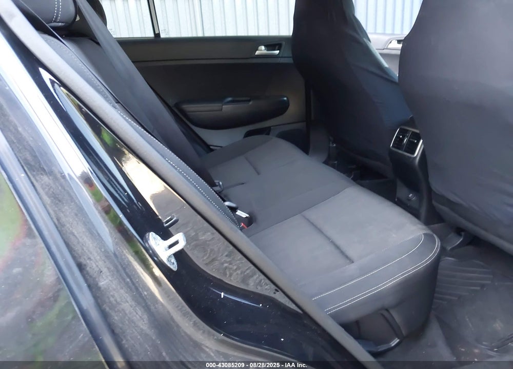 2017 KIA SPORTAGE VIN: KNDPMCAC7H7287997