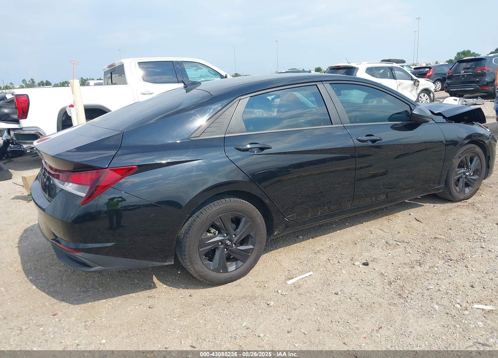 2021 HYUNDAI ELANTRA VIN: 5NPLS4AG8MH045576