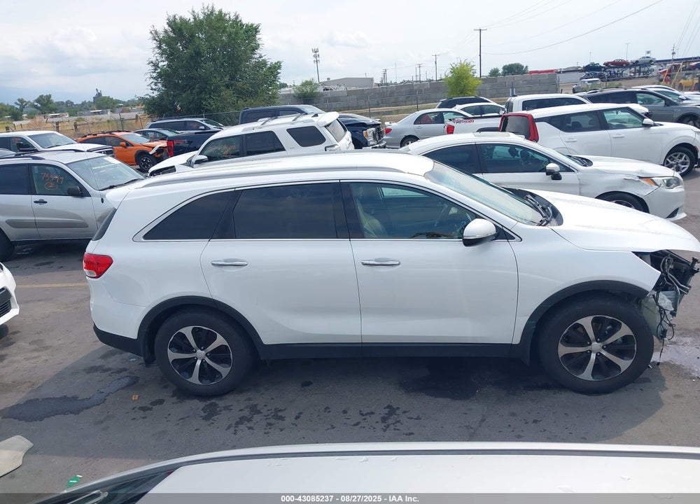 2016 KIA SORENTO VIN: 5XYPH4A58GG164383