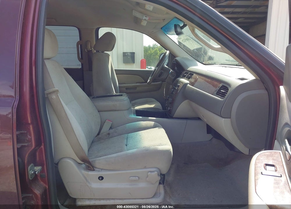 2008 CHEVROLET TAHOE LT VIN: 1GNFC13J58R269900