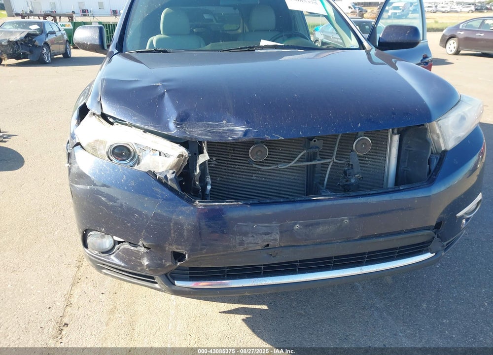 2011 TOYOTA HIGHLANDER BASE V6 VIN: 5TDBK3EH9BS063729