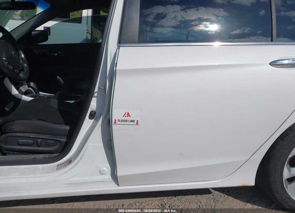2013 HONDA ACCORD VIN: 1HGCR2F52DA274383