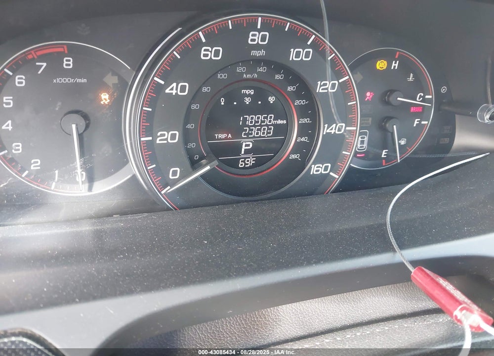 2013 HONDA ACCORD VIN: 1HGCR2F52DA274383