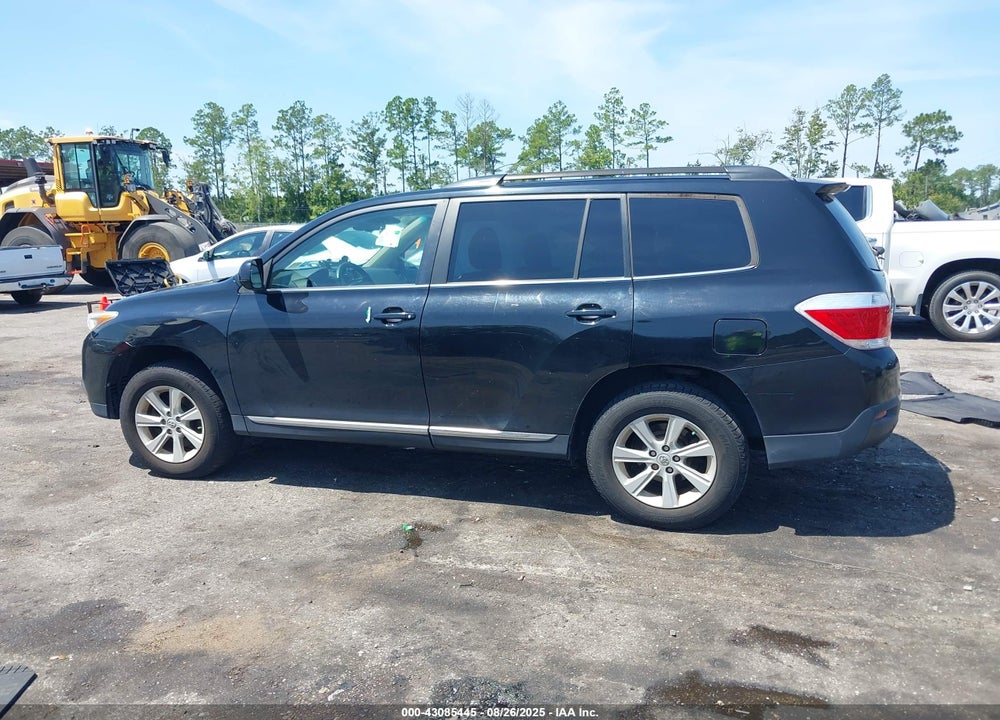 2011 TOYOTA HIGHLANDER VIN: 5TDBK3EH9BS050298