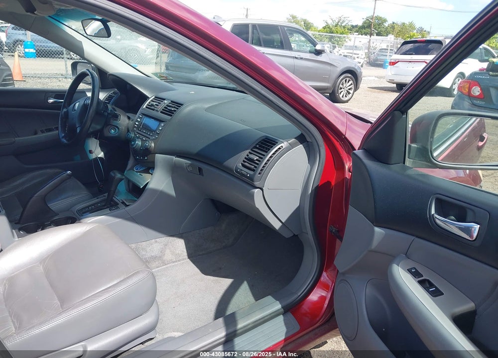 2005 HONDA ACCORD 2.4 EX VIN: 1HGCM568X5A019556