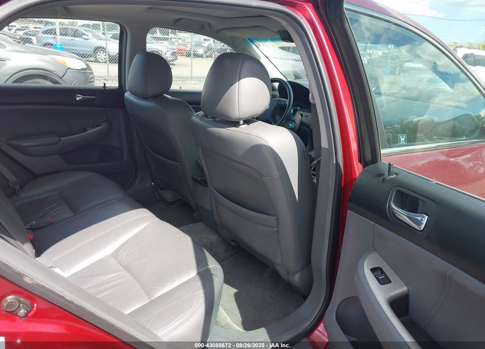 2005 HONDA ACCORD 2.4 EX VIN: 1HGCM568X5A019556