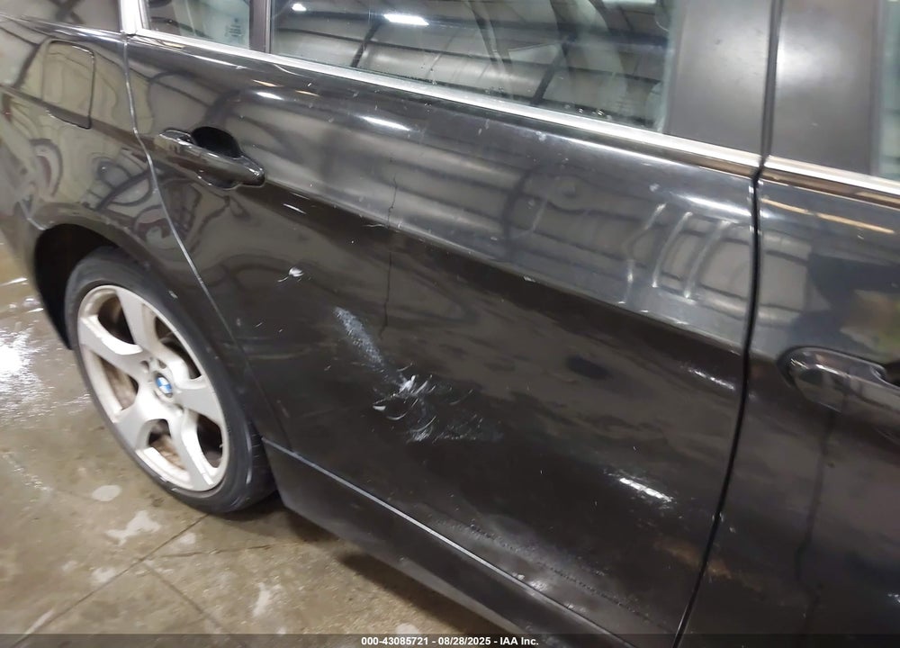 2007 BMW 335XI VIN: WBAVD53577A006300