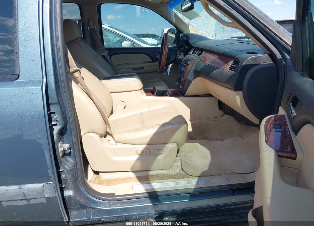 2008 CHEVROLET TAHOE LTZ VIN: 1GNFK13048R274953