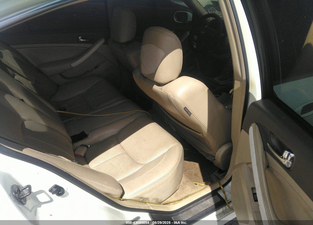 2005 INFINITI G35X VIN: JNKCV51F05M305124