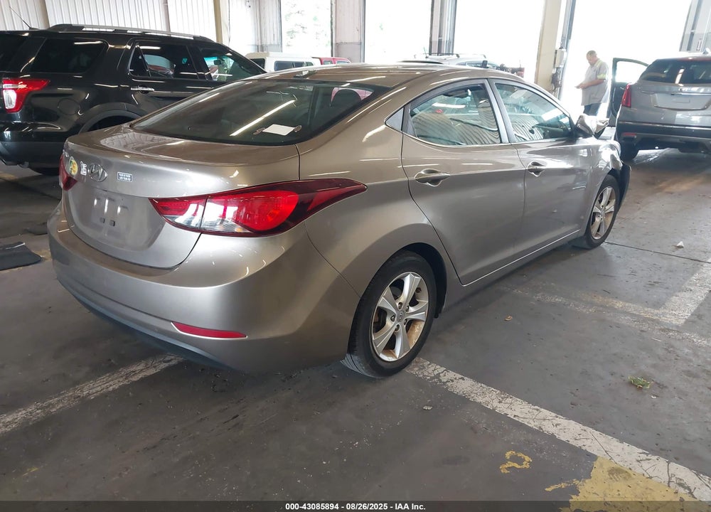 2016 HYUNDAI ELANTRA VIN: 5NPDH4AE4GH776964