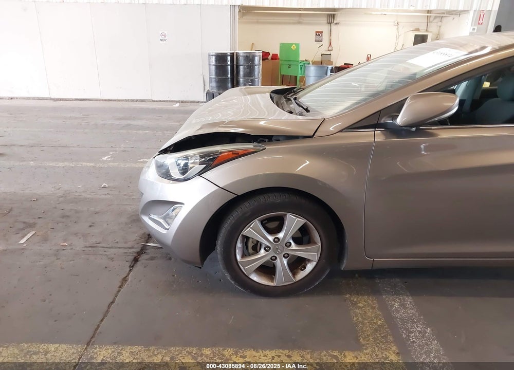 2016 HYUNDAI ELANTRA VIN: 5NPDH4AE4GH776964