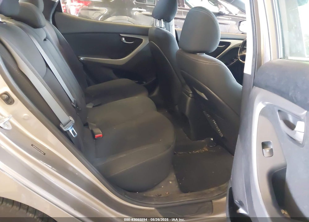 2016 HYUNDAI ELANTRA VIN: 5NPDH4AE4GH776964