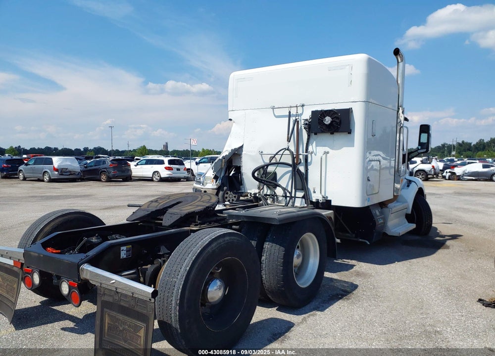2019 PETERBILT 579 VIN: 1XPBDP9X1KD268149