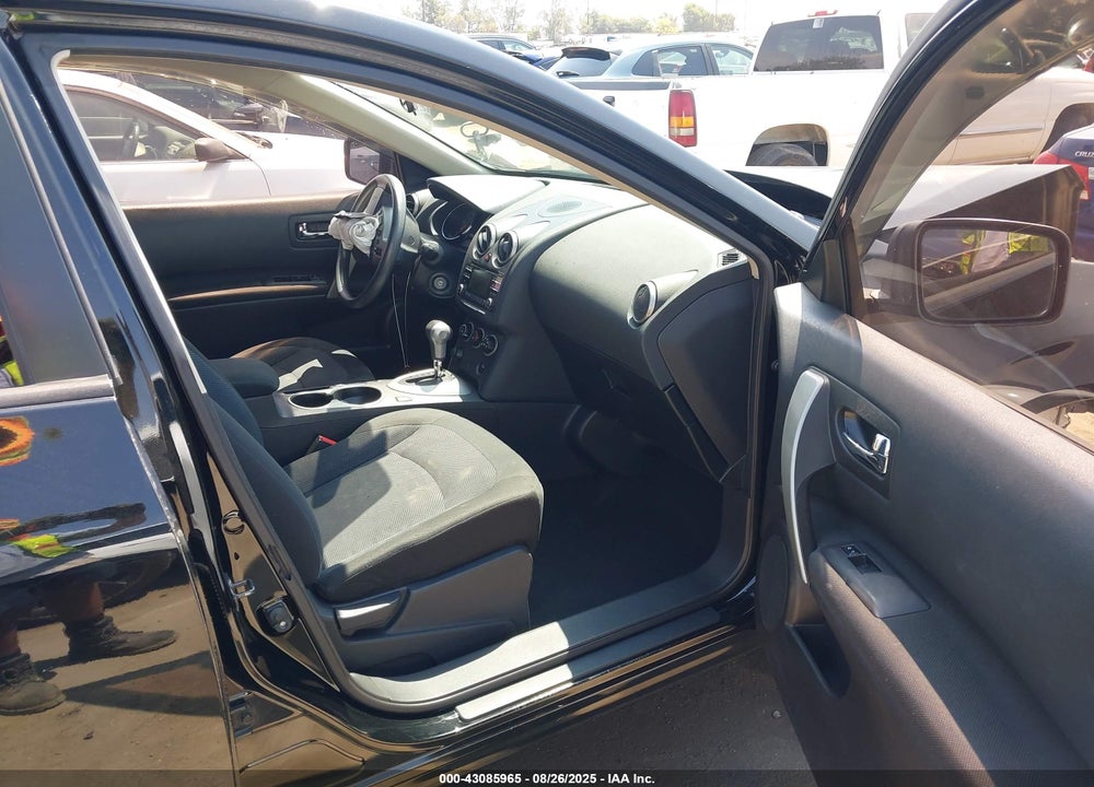 2015 NISSAN ROGUE VIN: JN8AS5MT4FW654915
