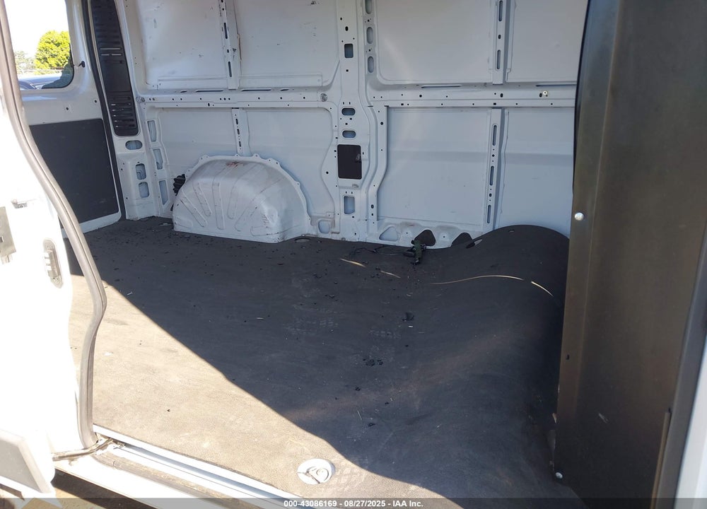 2017 RAM PROMASTER 1500 LOW ROOF 136 WB VIN: 3C6TRVAG4HE523107
