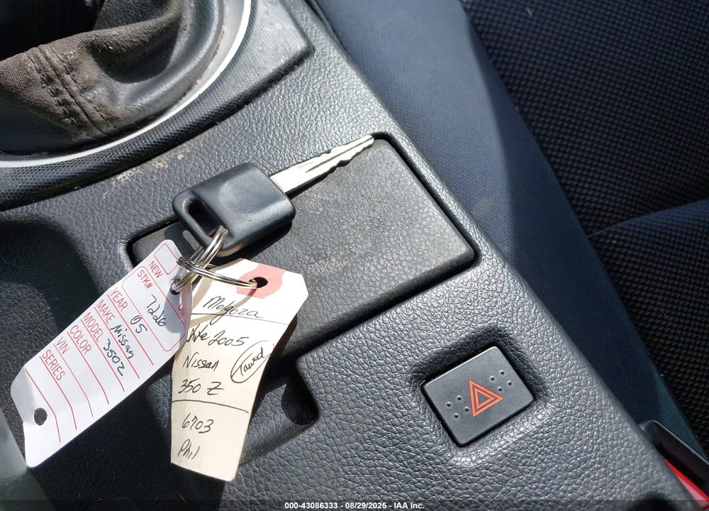 2005 NISSAN 350Z VIN: JN1AZ34D85M607226