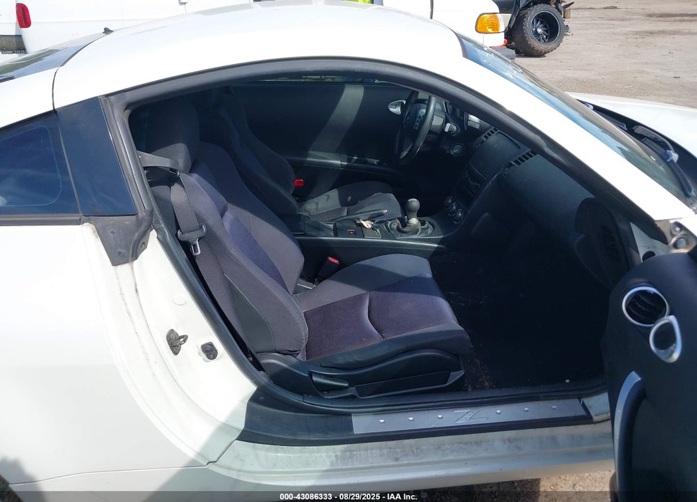 2005 NISSAN 350Z VIN: JN1AZ34D85M607226
