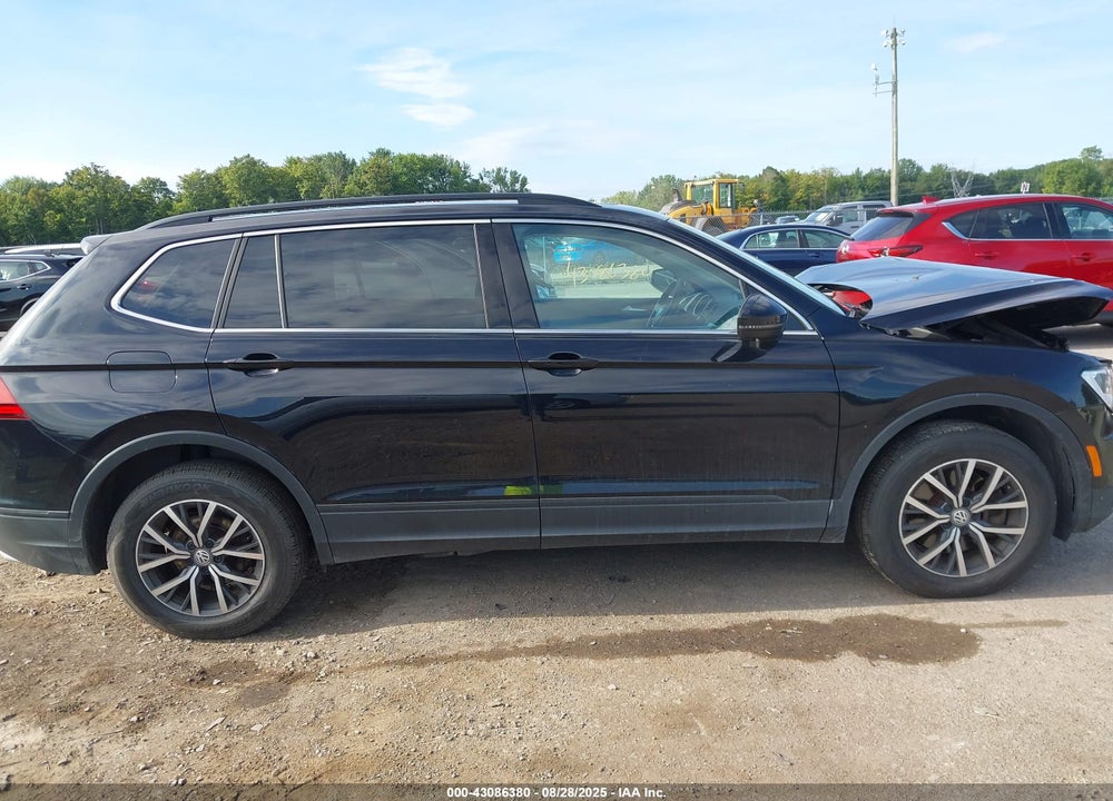 2019 VOLKSWAGEN TIGUAN VIN: 3VV2B7AXXKM004727