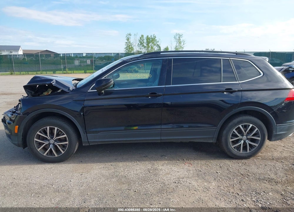 2019 VOLKSWAGEN TIGUAN VIN: 3VV2B7AXXKM004727