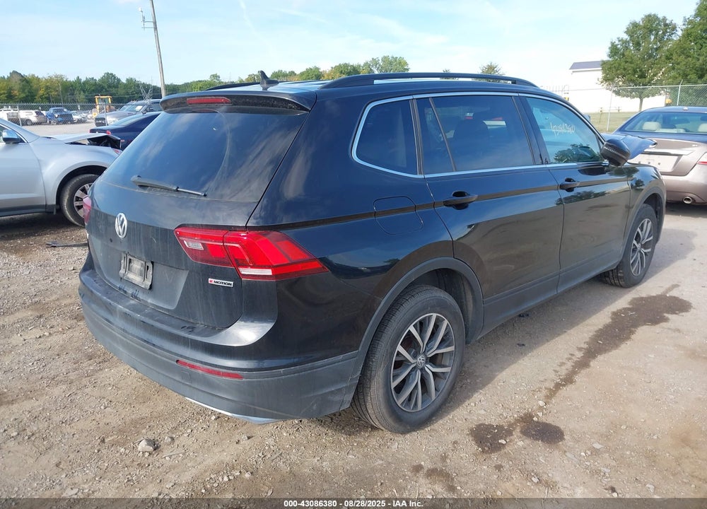 2019 VOLKSWAGEN TIGUAN VIN: 3VV2B7AXXKM004727