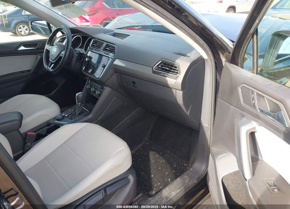 2019 VOLKSWAGEN TIGUAN VIN: 3VV2B7AXXKM004727
