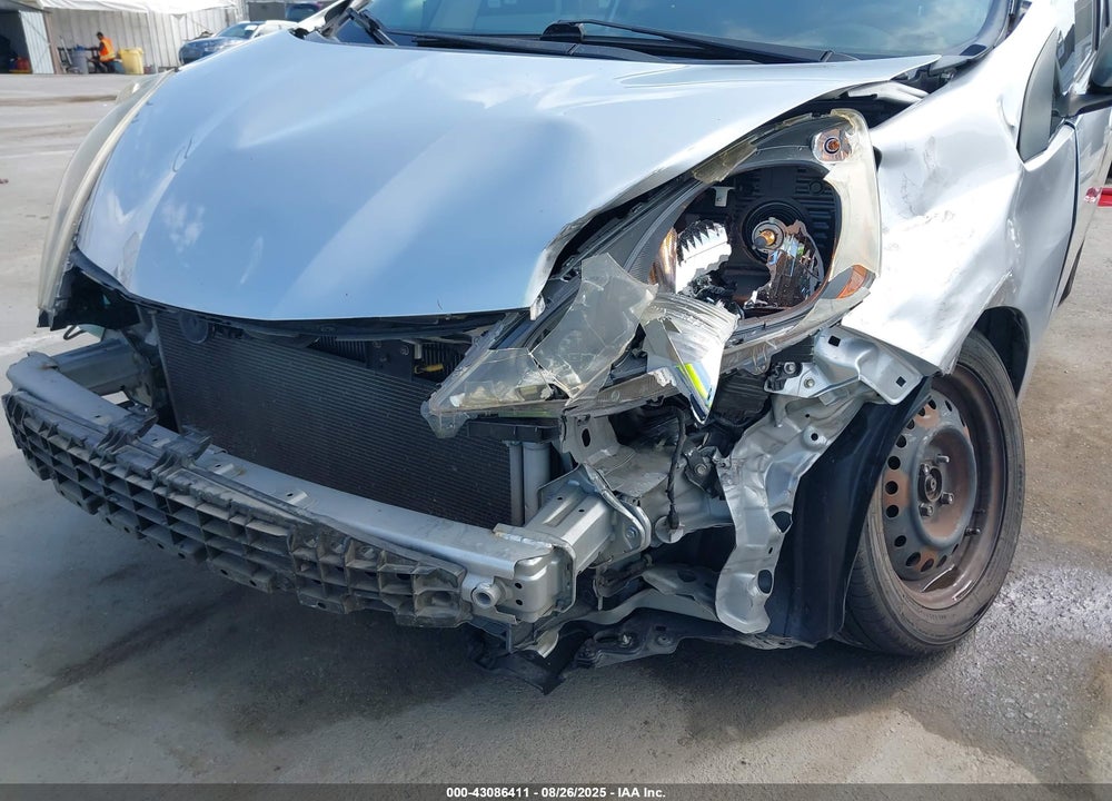 2012 HONDA FIT VIN: JHMGE8H39CC037501