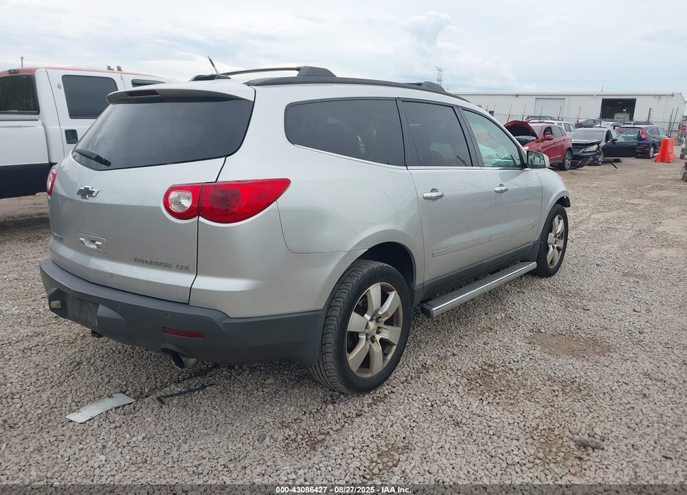 2009 CHEVROLET TRAVERSE VIN: 1GNEV33D69S116223