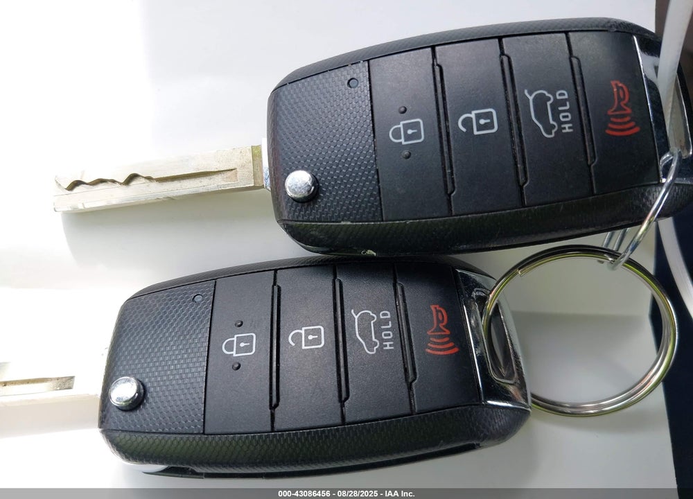 2020 KIA SORENTO VIN: 5XYPG4A33LG628207