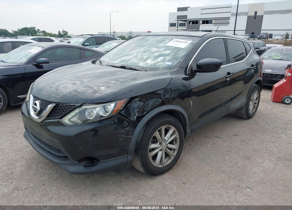 2017 NISSAN ROGUE SPORT S VIN: JN1BJ1CP4HW004892