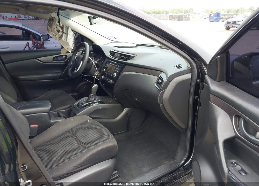 2017 NISSAN ROGUE SPORT S VIN: JN1BJ1CP4HW004892