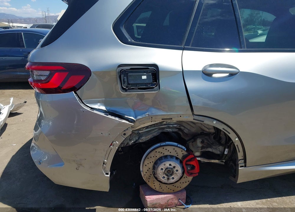 2022 BMW X5 VIN: 5YMJU0C06N9J07343